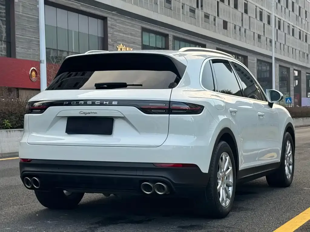 Porsche Cayenne — фото 4