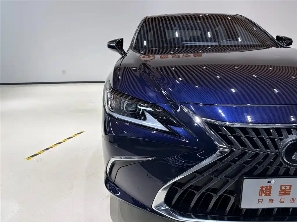 Lexus ES — фото 4