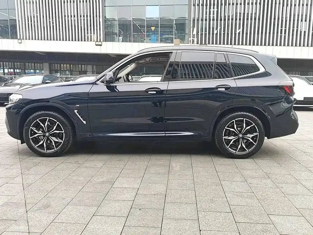 BMW X3 — фото 9