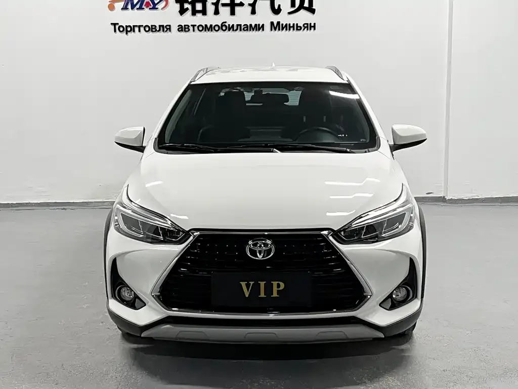 Toyota Yaris L — фото 2
