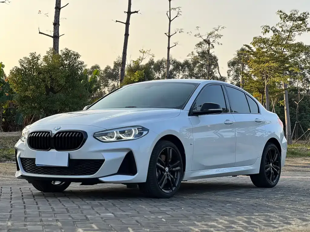BMW 1 Series — фото 1
