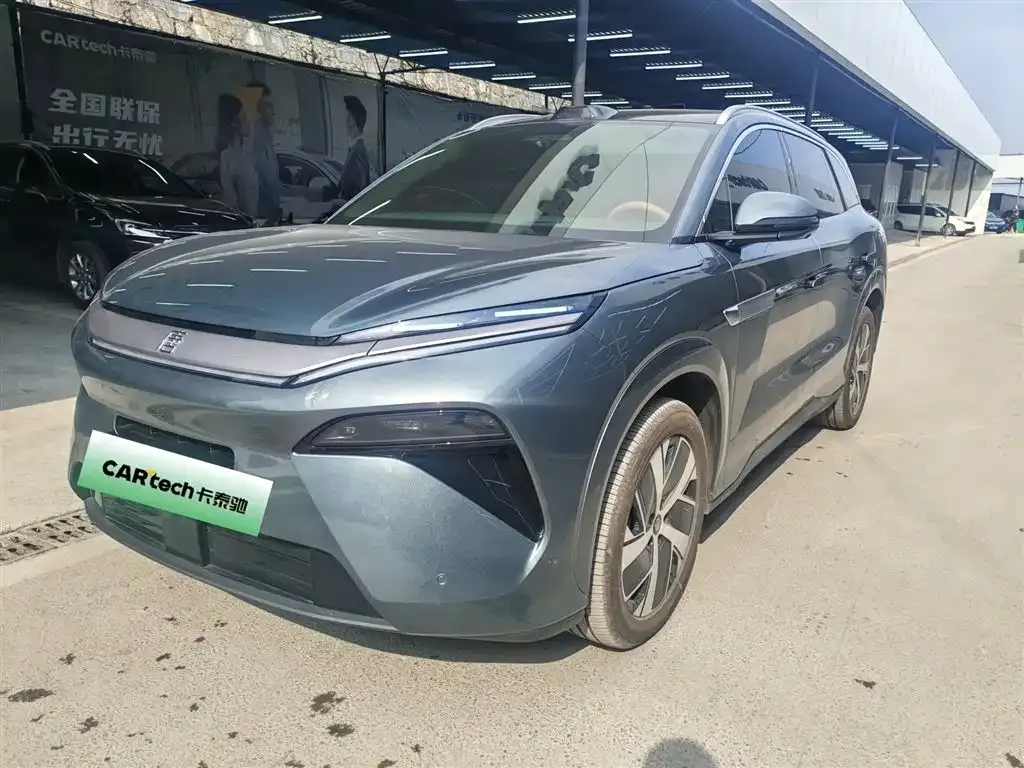 BYD Tang L — фото 1