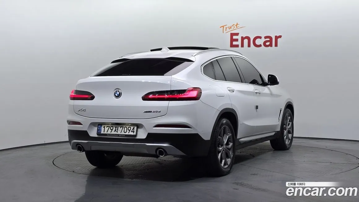 BMW X4 — фото 4