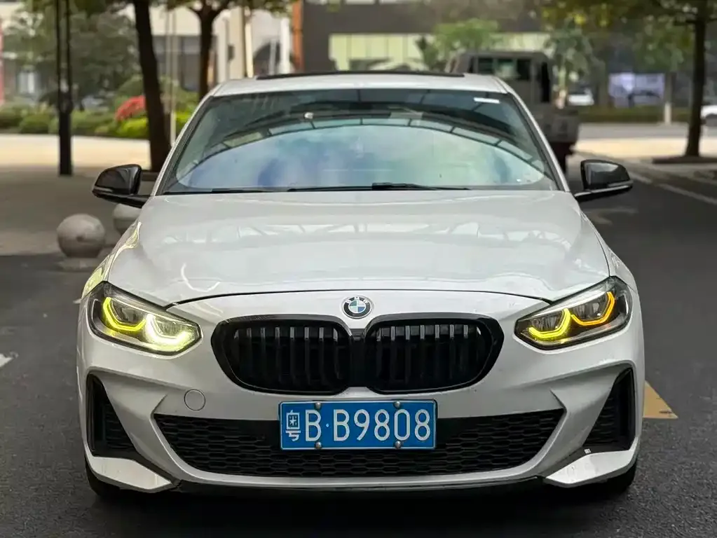 BMW 1 Series — фото 1