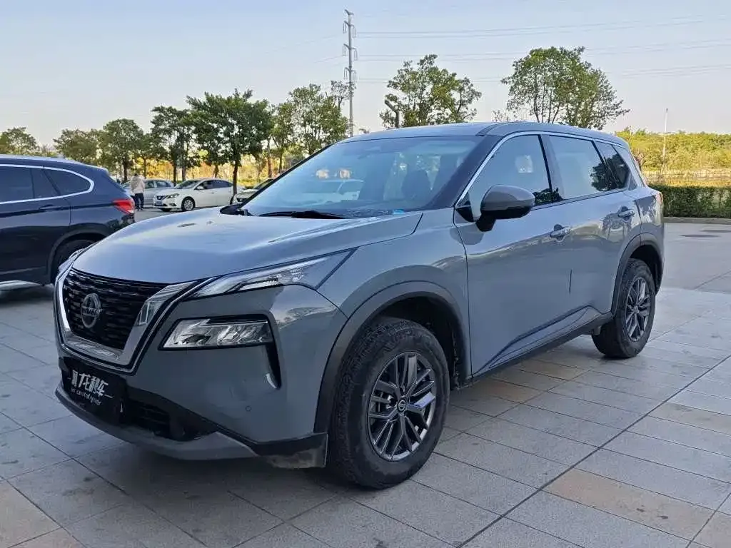 Nissan X-Trail — фото 1