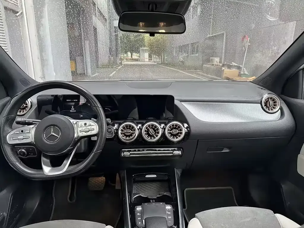 Mercedes-Benz EQA — фото 3