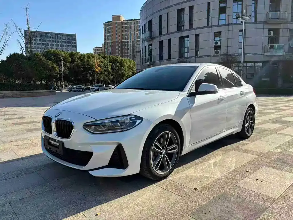 BMW 1 Series — фото 1