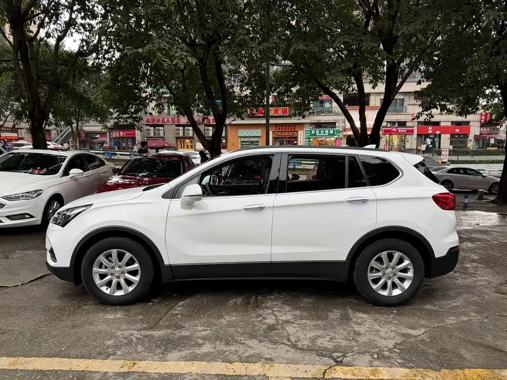 Buick Envision Plus — фото 10