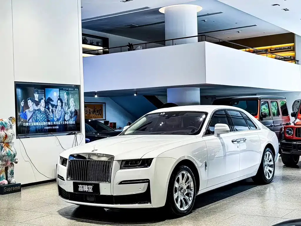 Rolls-Royce Ghost — фото 1