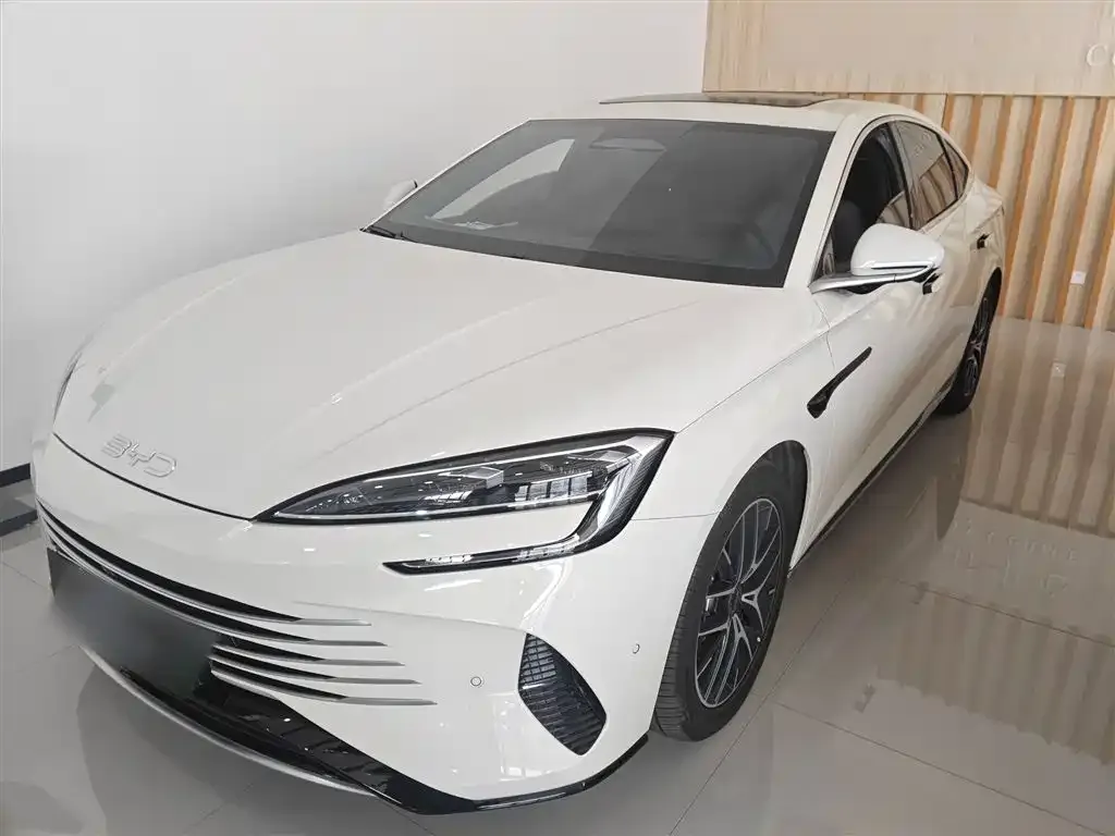 BYD Seal 07 DM-i — фото 1