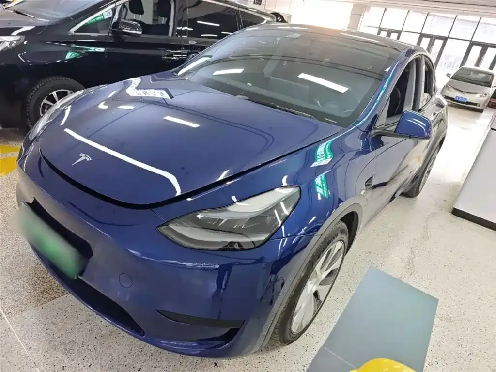 Tesla Model Y — фото 6