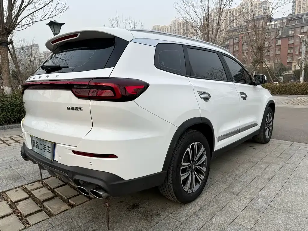 Chery Tiggo 8 — фото 4