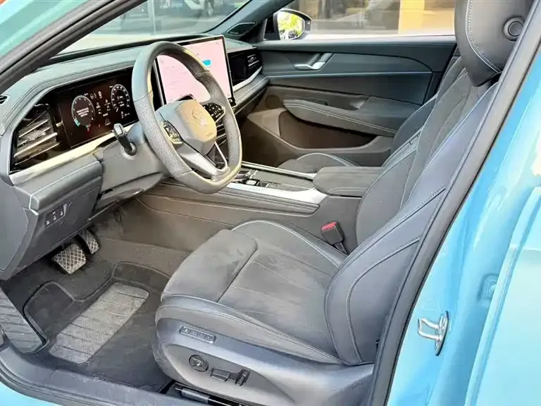 Volkswagen Passat — фото 5