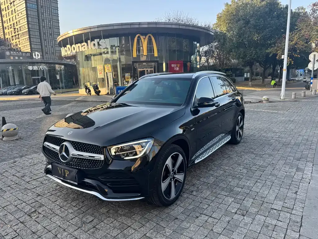Mercedes-Benz GLC — фото 1