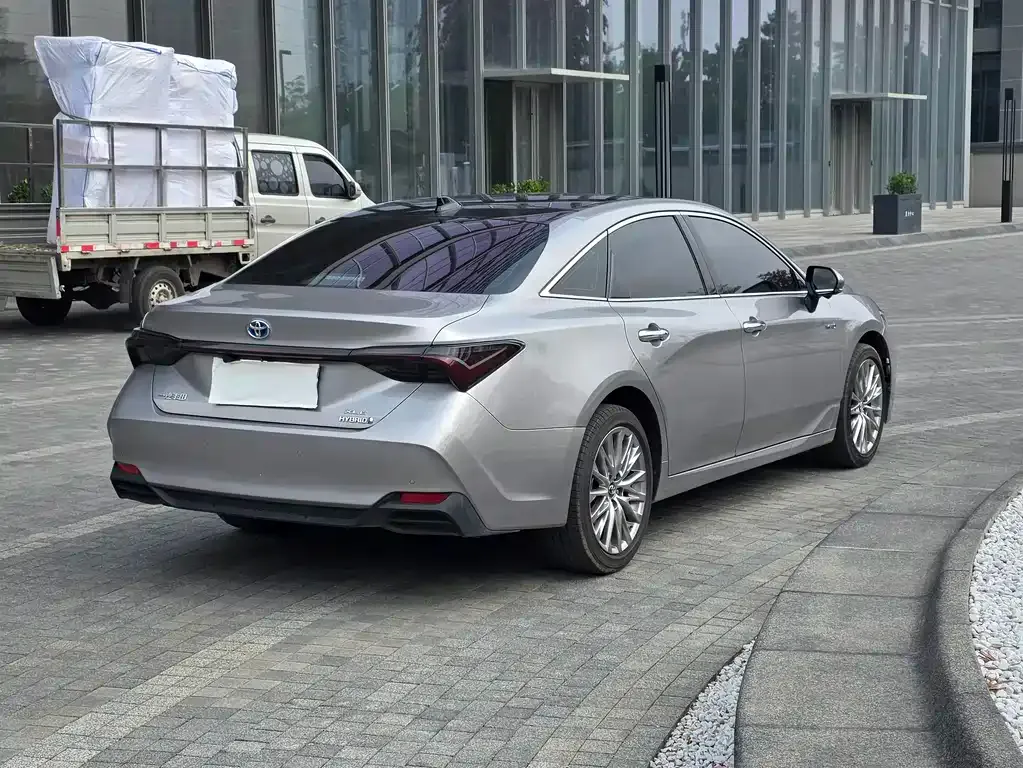 Toyota Avalon — фото 3