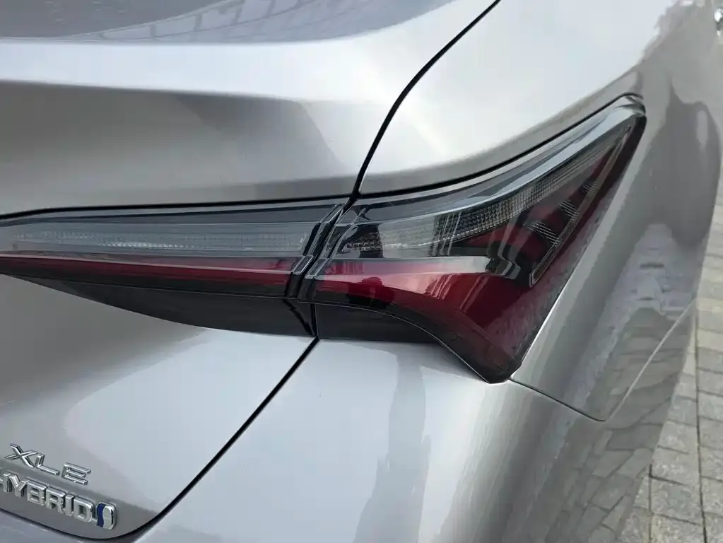Toyota Avalon — фото 2