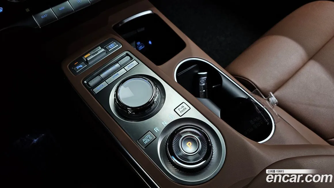 Genesis GV70 — фото 10
