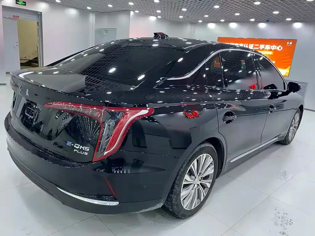 Hongqi E-QM5 — фото 6