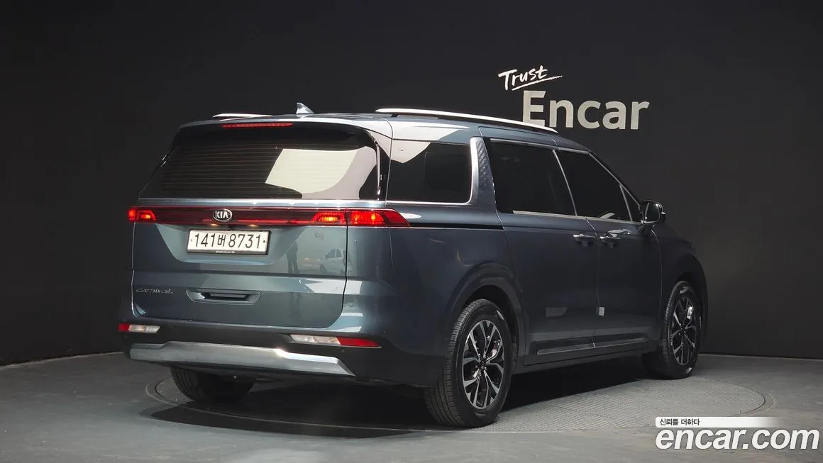 Kia Carnival — фото 2