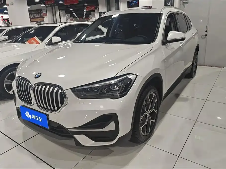 BMW X1 — фото 1