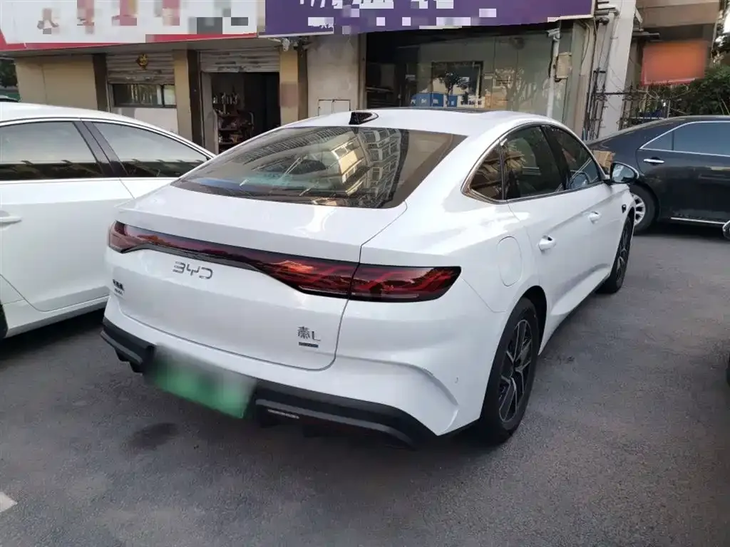BYD Qin L — фото 7