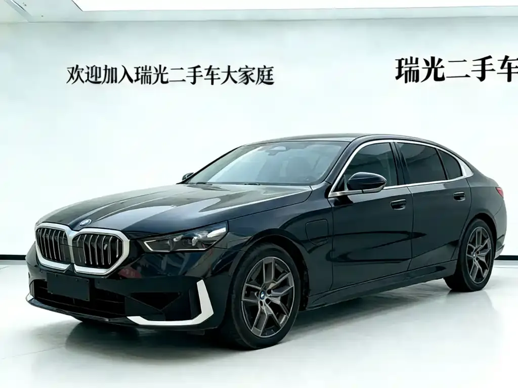 BMW i5 — фото 1