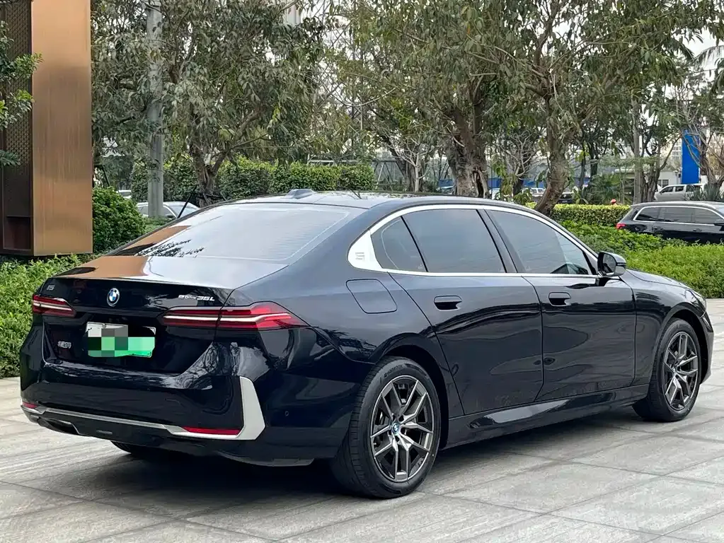 BMW i5 — фото 8