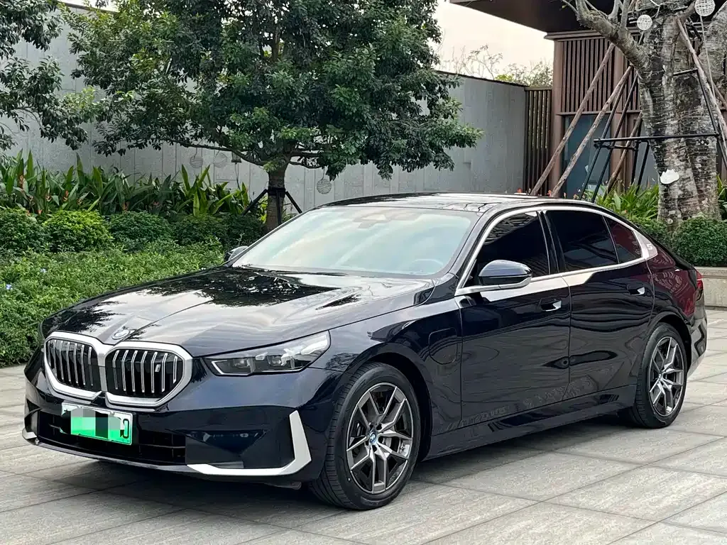 BMW i5 — фото 7