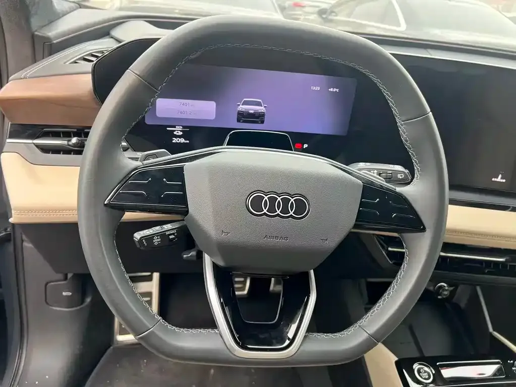 Audi Q6L e-tron — фото 4