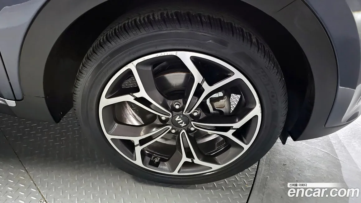 Kia Sportage — фото 8