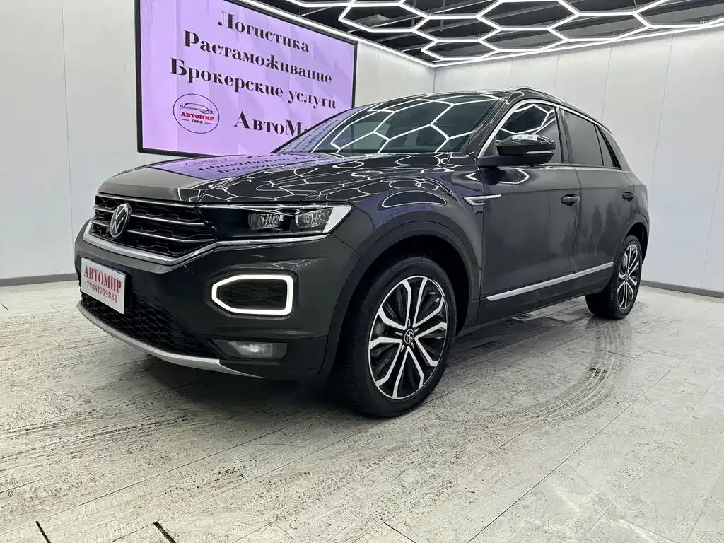 Volkswagen T-Roc — фото 1