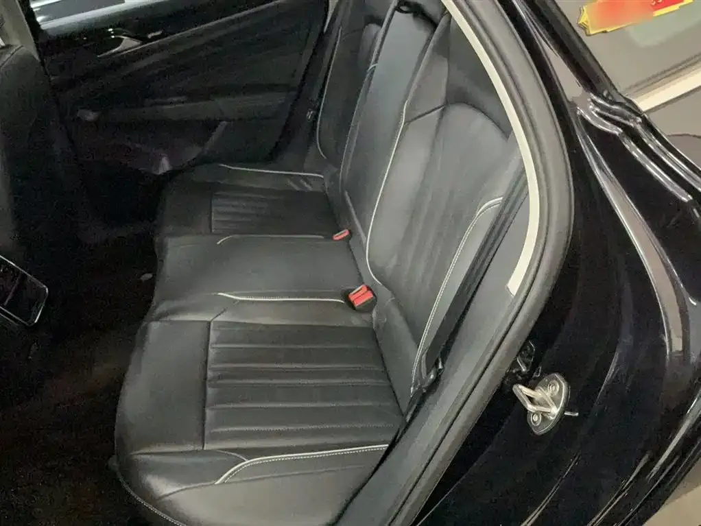 Volkswagen Passat — фото 10