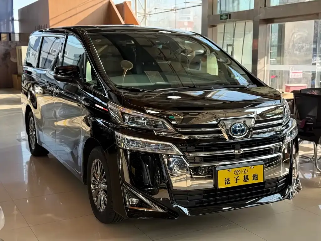 Toyota Vellfire — фото 9