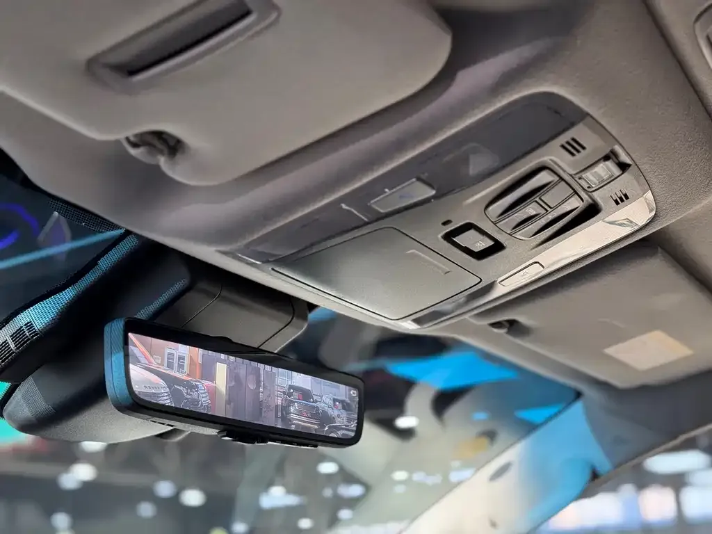 Toyota Vellfire — фото 5