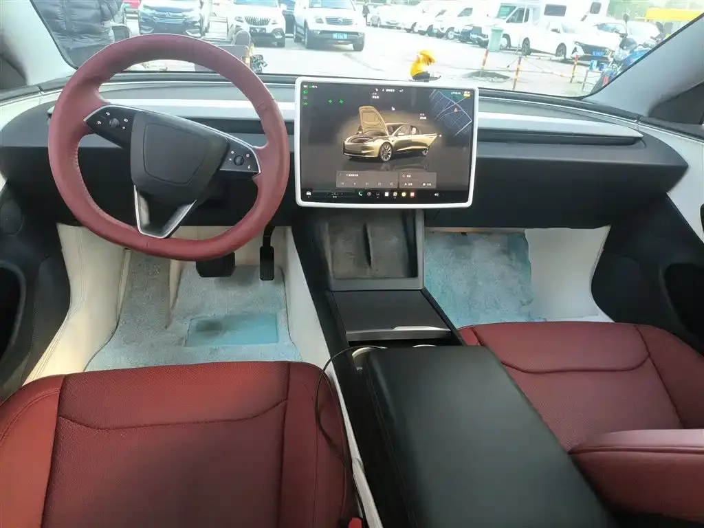 Tesla Model 3 — фото 9