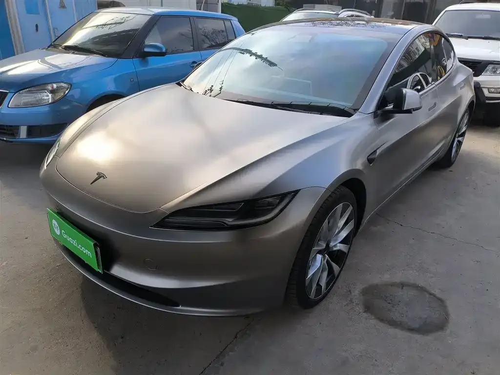 Tesla Model 3 — фото 10