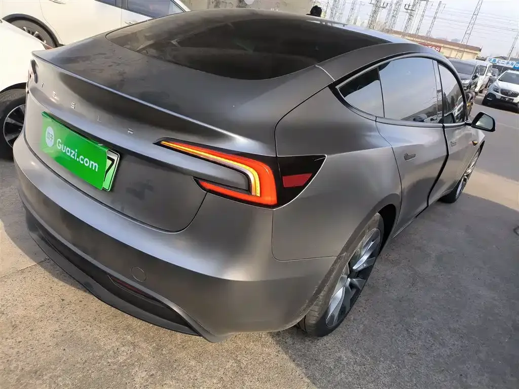 Tesla Model 3 — фото 5