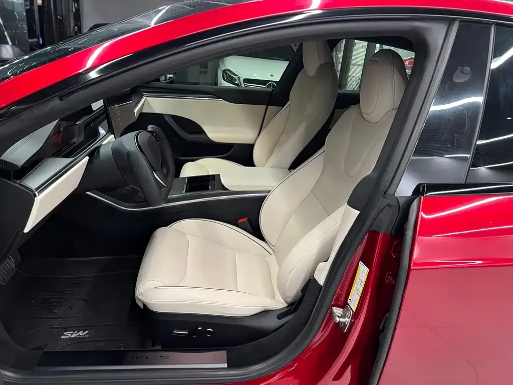 Tesla Model S — фото 7