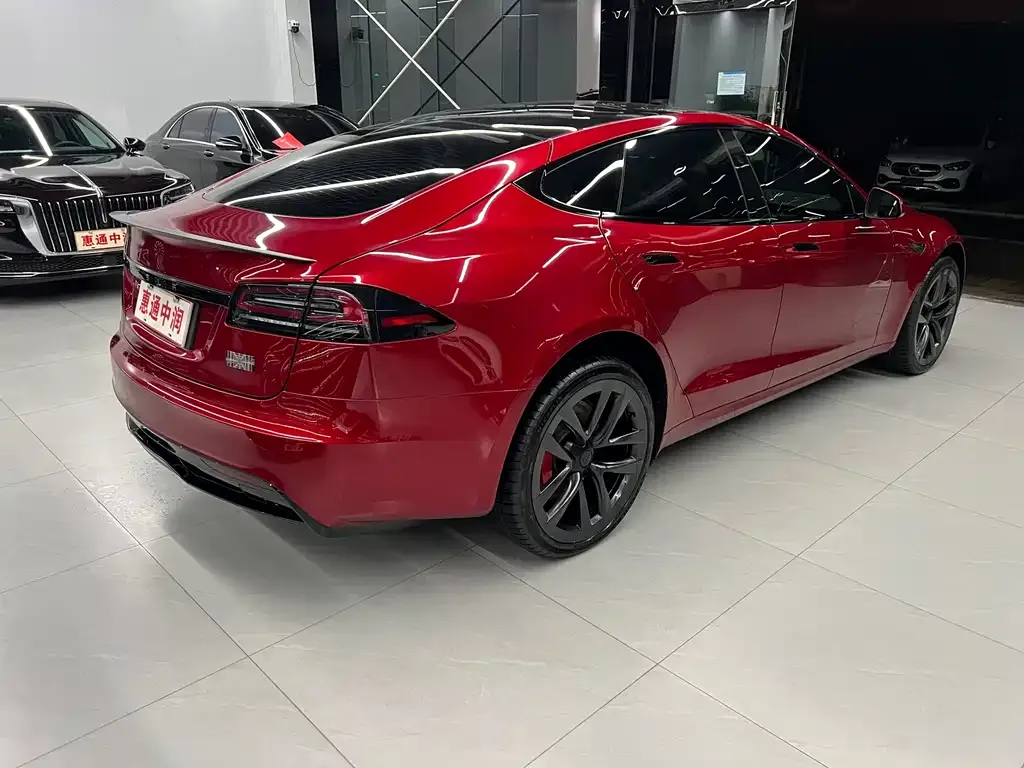 Tesla Model S — фото 2