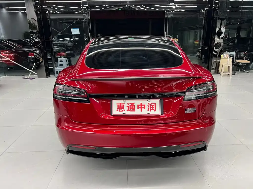 Tesla Model S — фото 10
