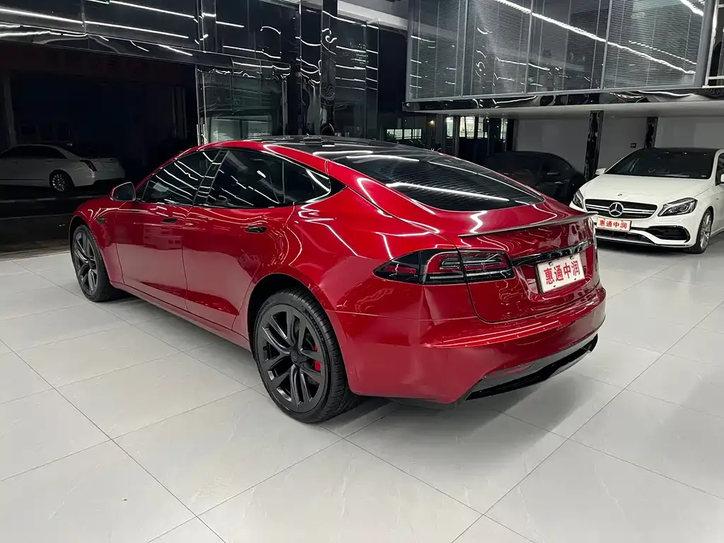 Tesla Model S — фото 8