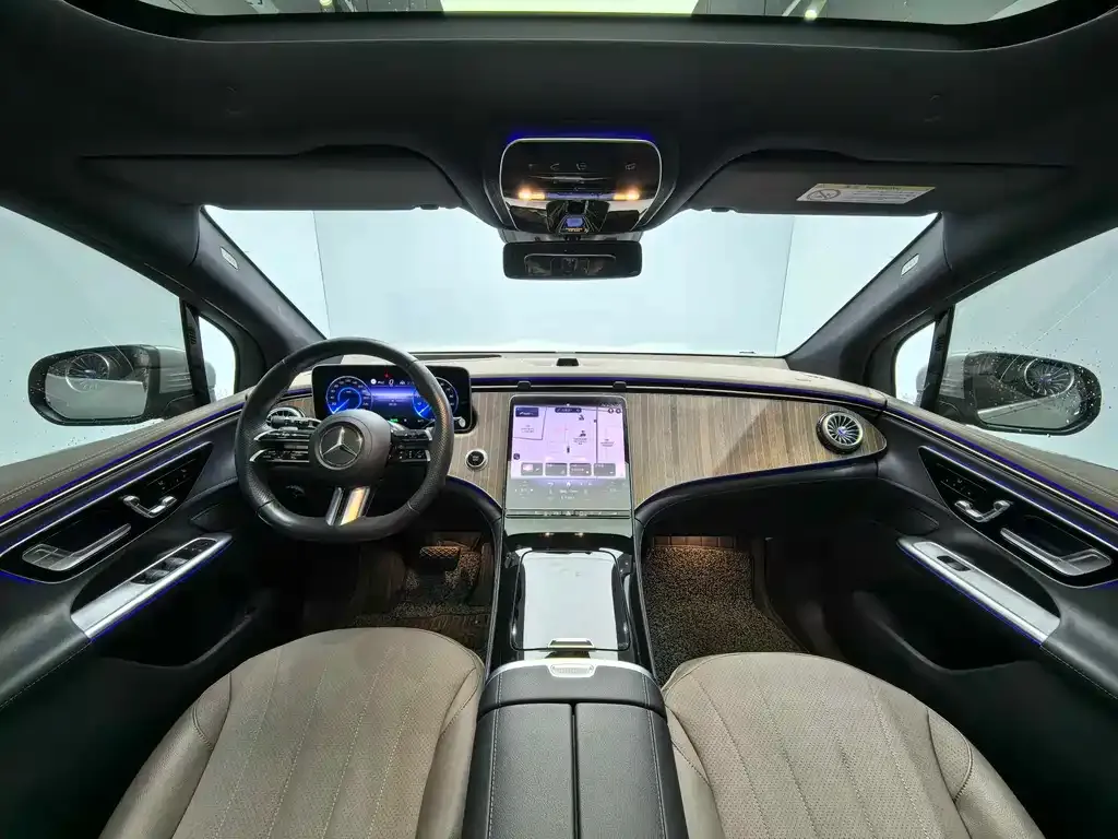 Mercedes-Benz EQE SUV — фото 4