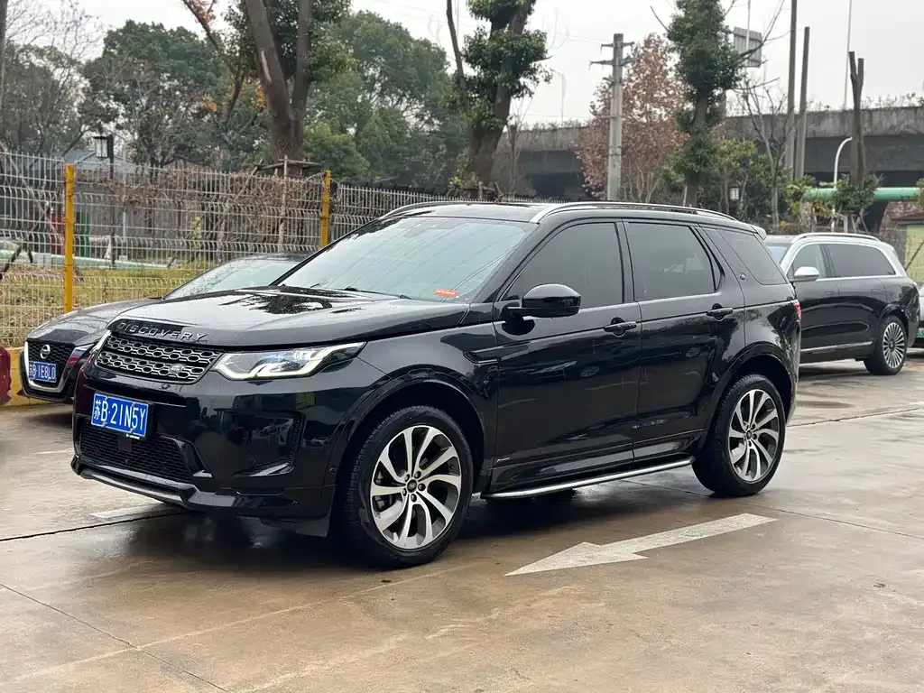 Land Rover Discovery Sport — фото 1