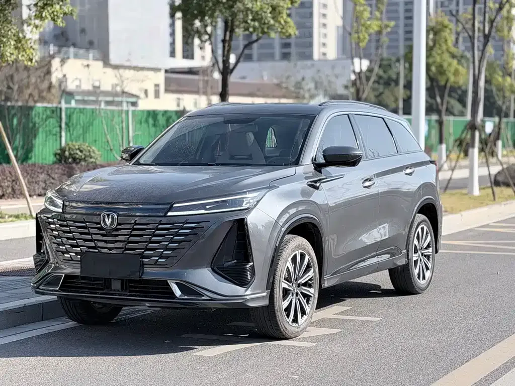 Changan CS75PLUS — фото 1