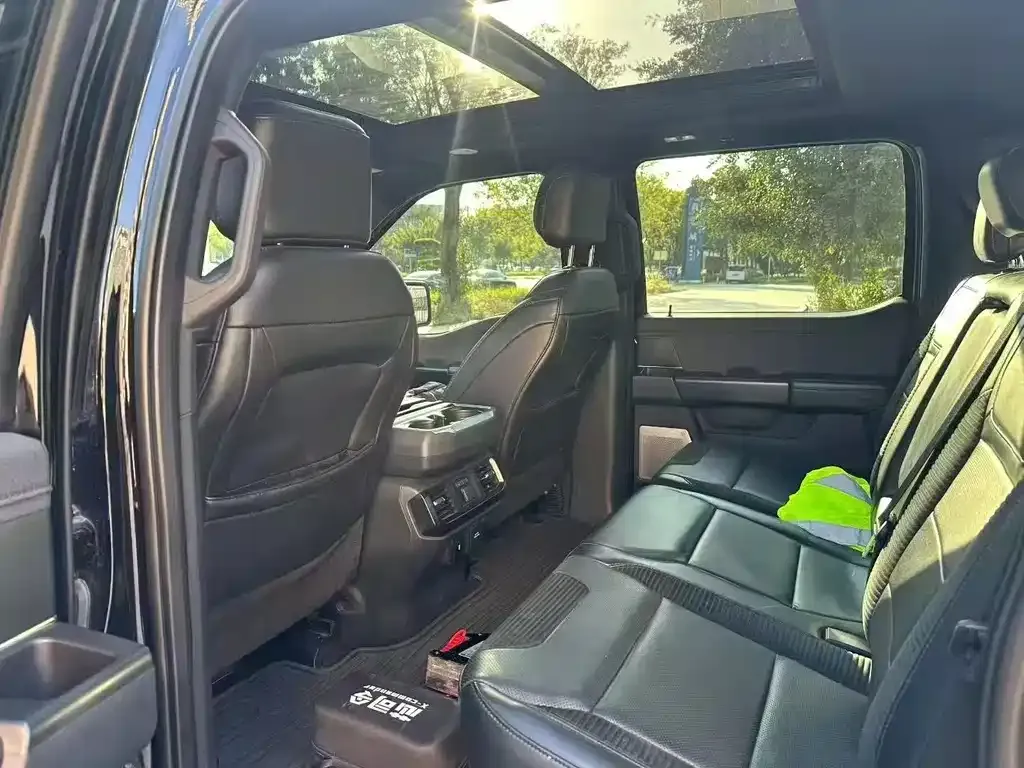 Ford F-150 Raptor — фото 9