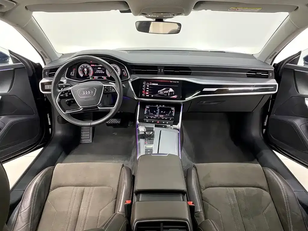 Audi A7L — фото 7