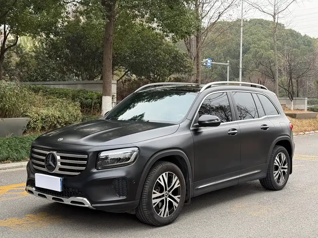Mercedes-Benz GLB — фото 1