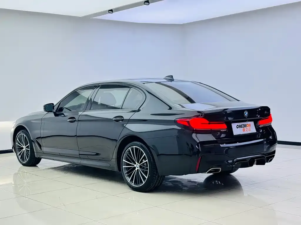 BMW 5 Series — фото 6