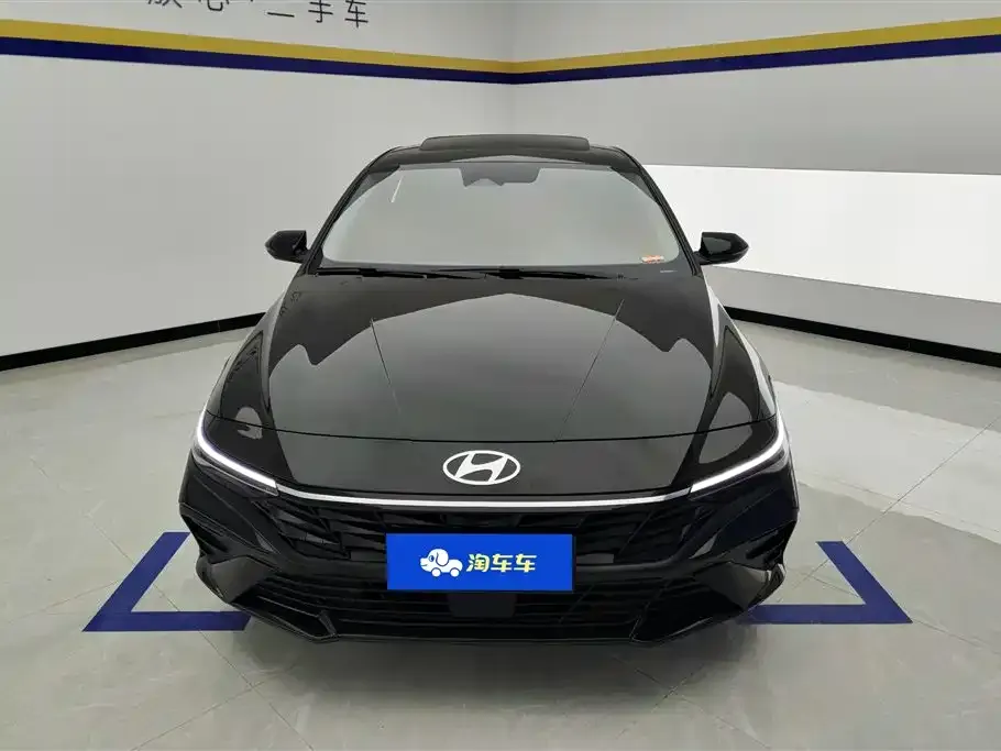Hyundai Elantra — фото 2