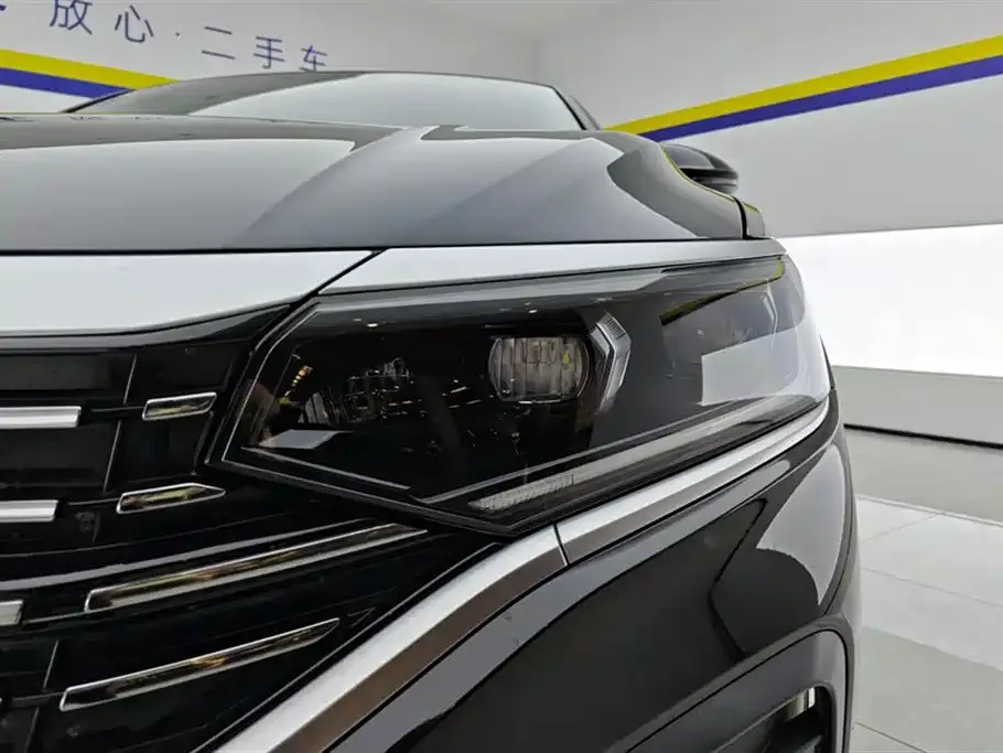 Volkswagen Passat — фото 7